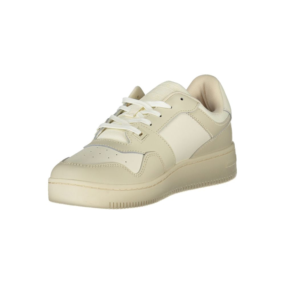 Chaussure sneaker pour homme Tommy Hilfiger en cuir beige, moderne et élégante, vue de face.