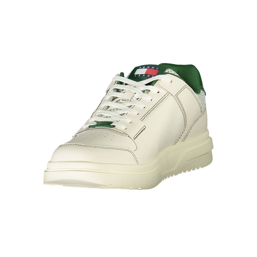 Sneaker en polyuréthane Tommy Hilfiger Verde pour homme, vue de face, avec détails de design et semelle blanche.