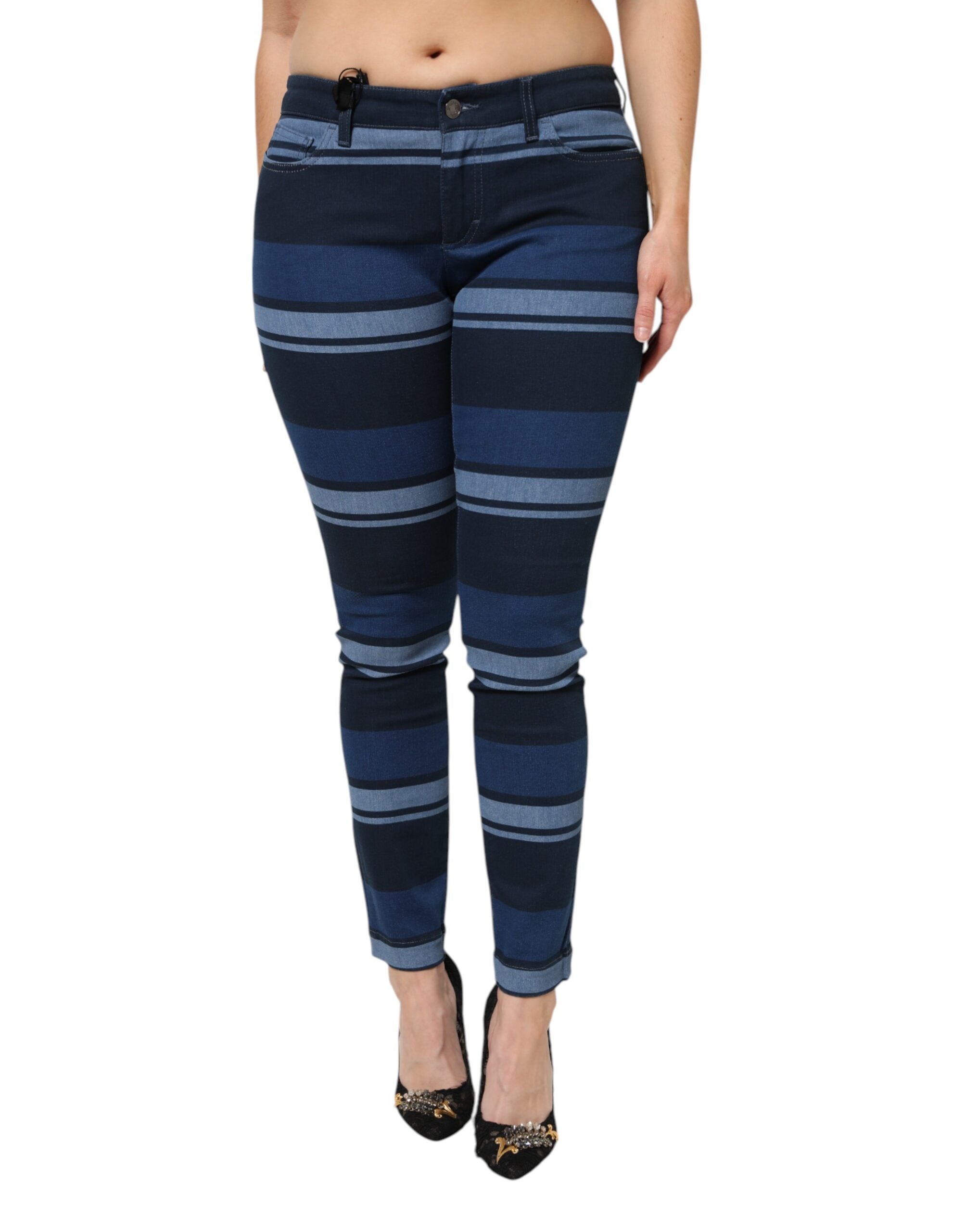 Jeans en denim stretch à rayures bleues de Dolce & Gabbana, coupe classique, détails modernes, visible sur l'image.