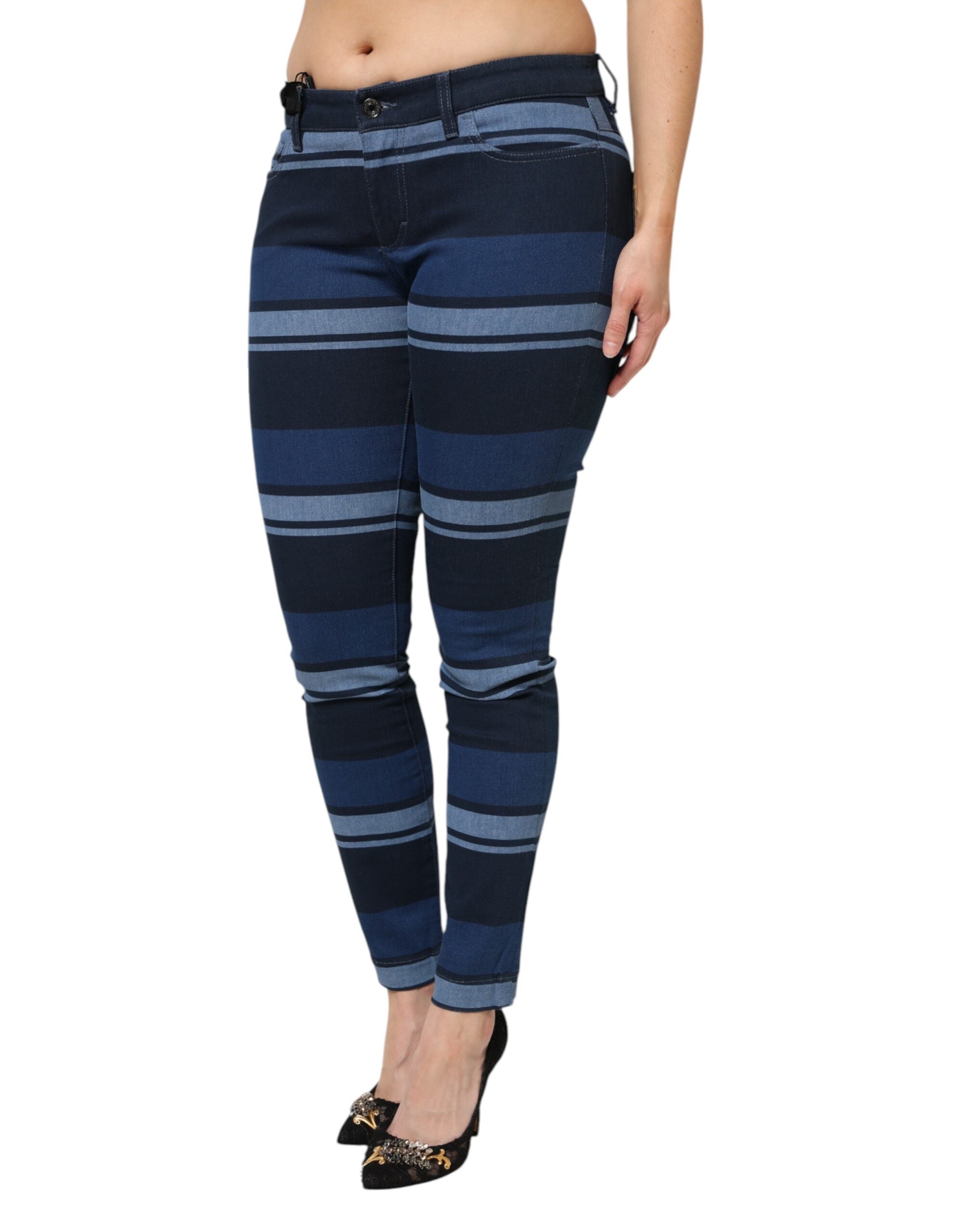 Jeans en denim stretch en coton à rayures bleues de Dolce & Gabbana, affichant une coupe classique et des détails modernes.