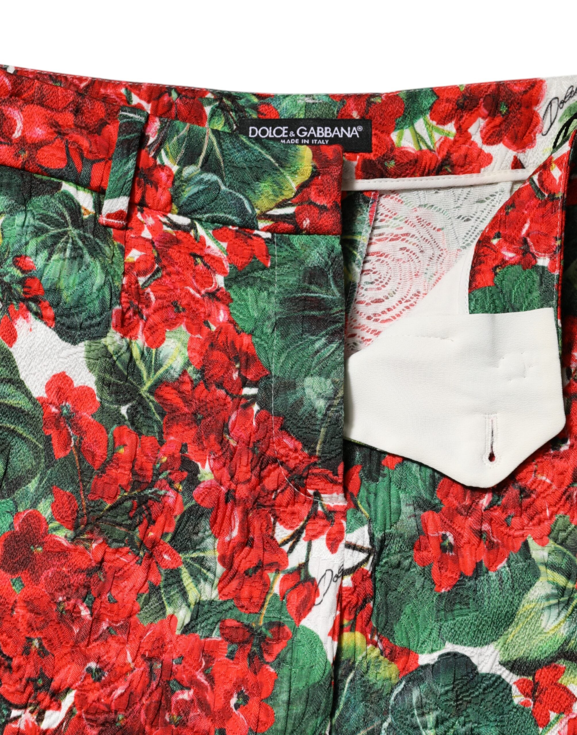 Pantalons courts Dolce & Gabbana à imprimé floral multicolore, coupe crop, mode élégante et tendance.