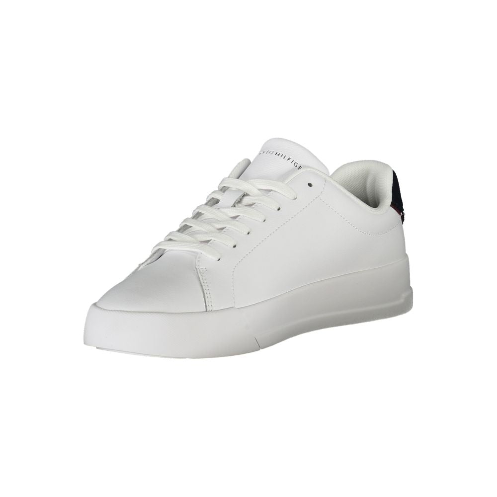 Sneakers homme Tommy Hilfiger en polyuréthane blanc, style décontracté avec design moderne et détails signature.