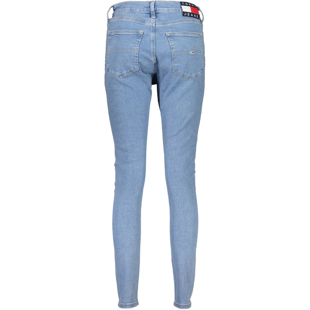 Jeans pour femmes Tommy Hilfiger en coton azur, coupe classique, visibles avec détail de la taille et des poches.