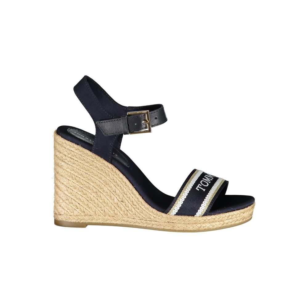 Sandale compensée en cuir bleu Tommy Hilfiger pour femmes, avec bride et semelle ergonomique.