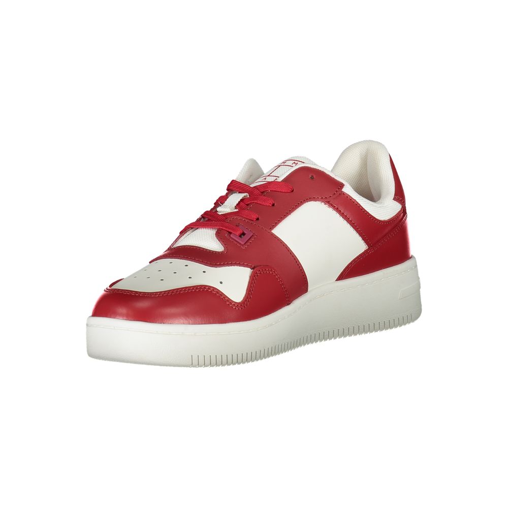 Sneakers en cuir rouge pour homme Tommy Hilfiger, style décontracté avec semelle blanche et détails de la marque.