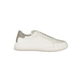 Sneakers blanches en polyuréthane pour homme de Calvin Klein, vue de face, style moderne et épuré.