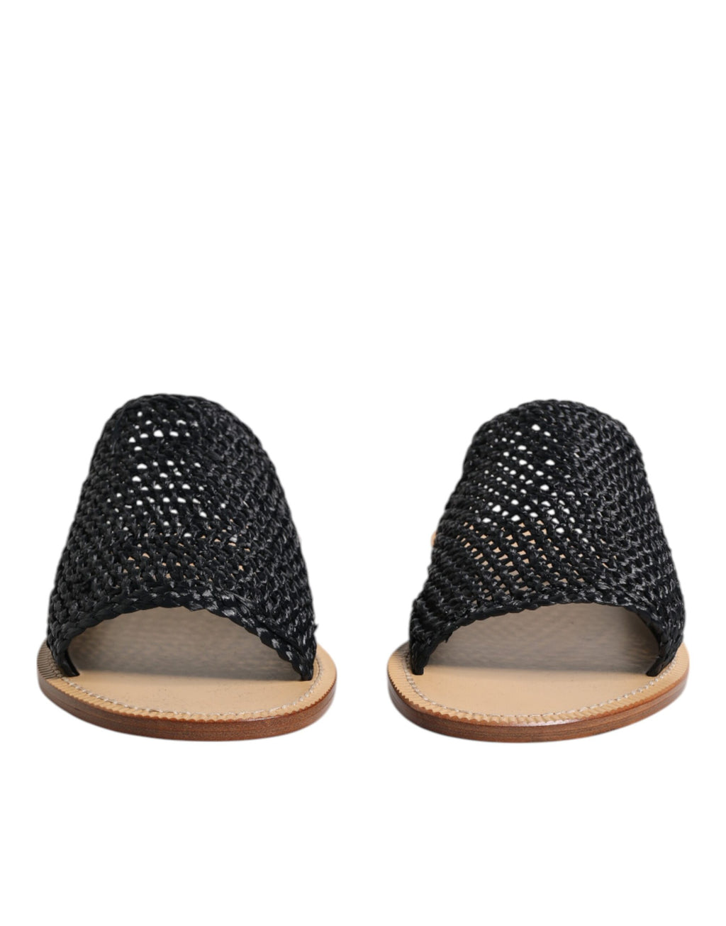 Sandales Dolce & Gabbana en raffia noir avec tressage monochrome, visibles en détail sur la photo.