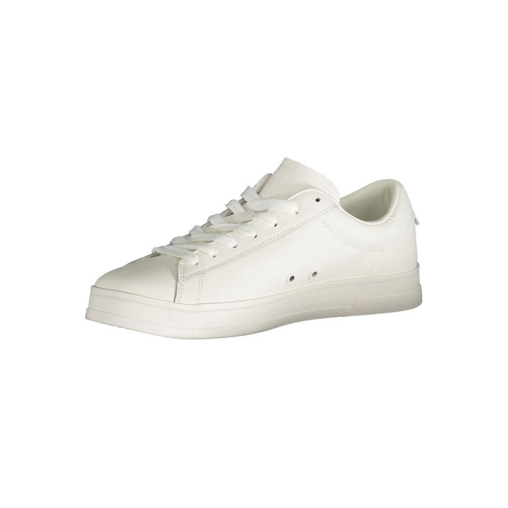 Sneakers blanches en polyuréthane pour homme de Tommy Hilfiger, design moderne et confortable.