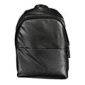 Sac à dos homme Calvin Klein en polyester noir, avec poches et détails élégants, idéal pour un usage quotidien.