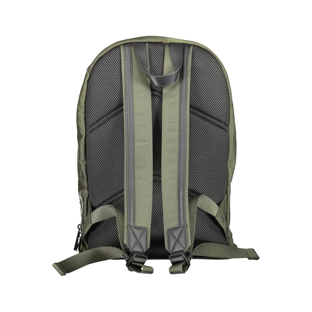 Sac à épaule en polyester noir pour femmes de Calvin Klein, avec détails élégants et design moderne visible sur l'image.