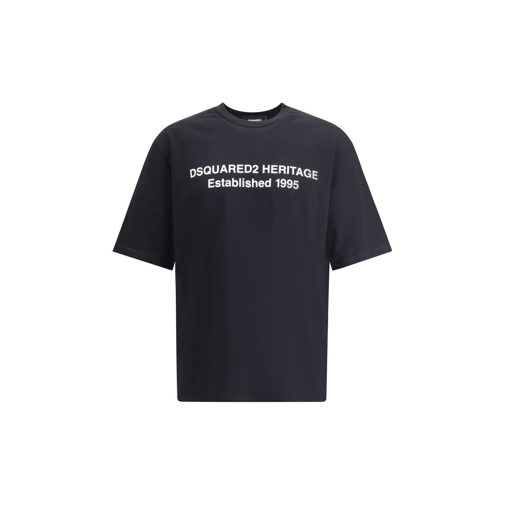 T-shirt en coton noir de la marque Dsquared², coupe classique avec logo discret, porté sur un mannequin.
