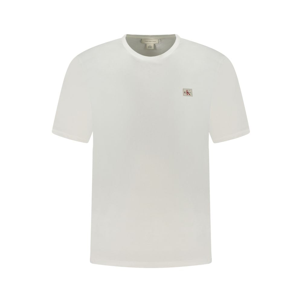 T-shirt blanc en coton pour homme de la marque Calvin Klein, coupe classique, visible sur un fond neutre.
