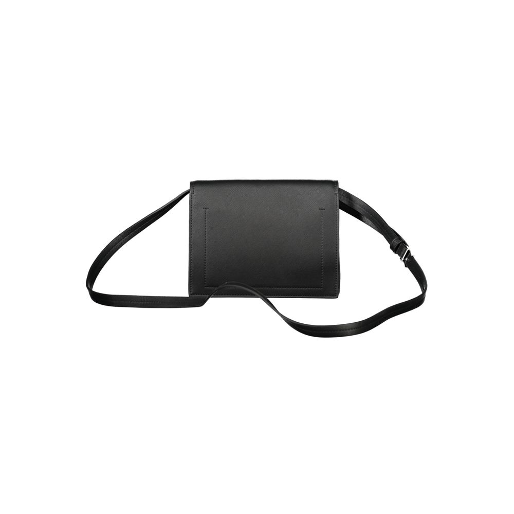 Sac à main pour femme Calvin Klein en polyuréthane noir, sac à bandoulière élégant et moderne, vue de face.