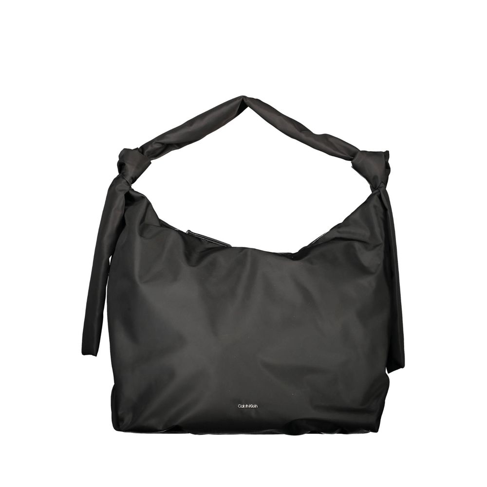 Sac à épaule pour femme en polyester noir de Calvin Klein, visible avec détails élégants et design moderne.