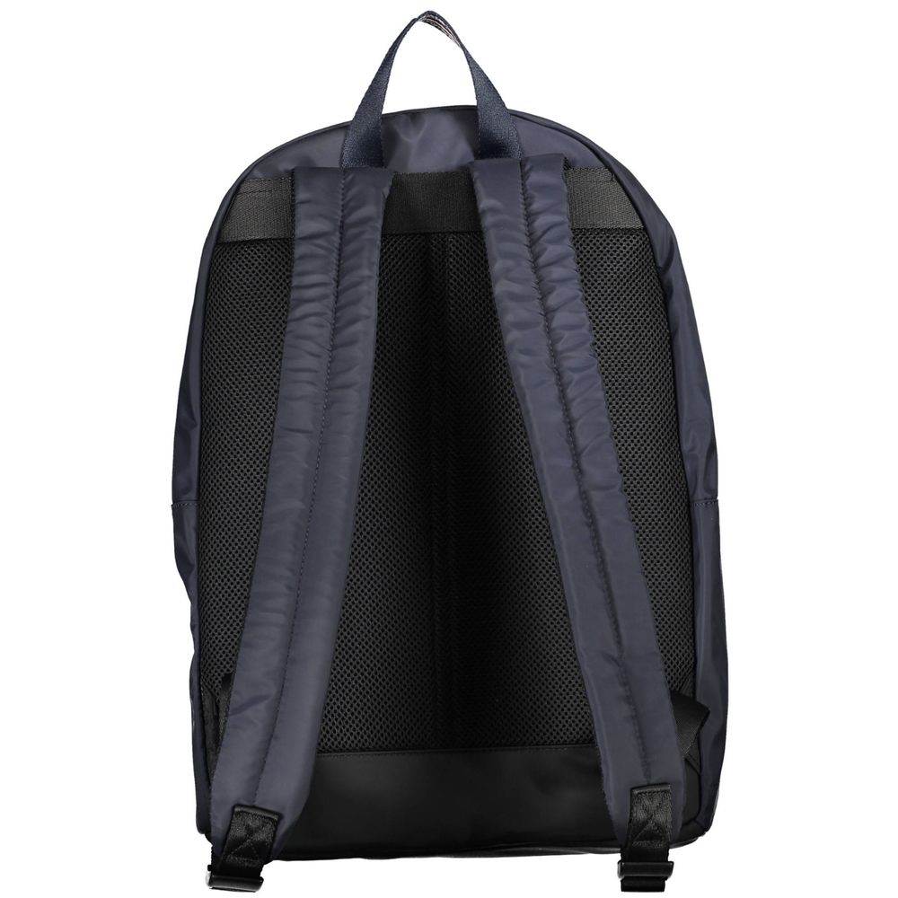 Sac à dos homme Tommy Hilfiger en polyester bleu, avec poches et bretelles ajustables, vue de face.