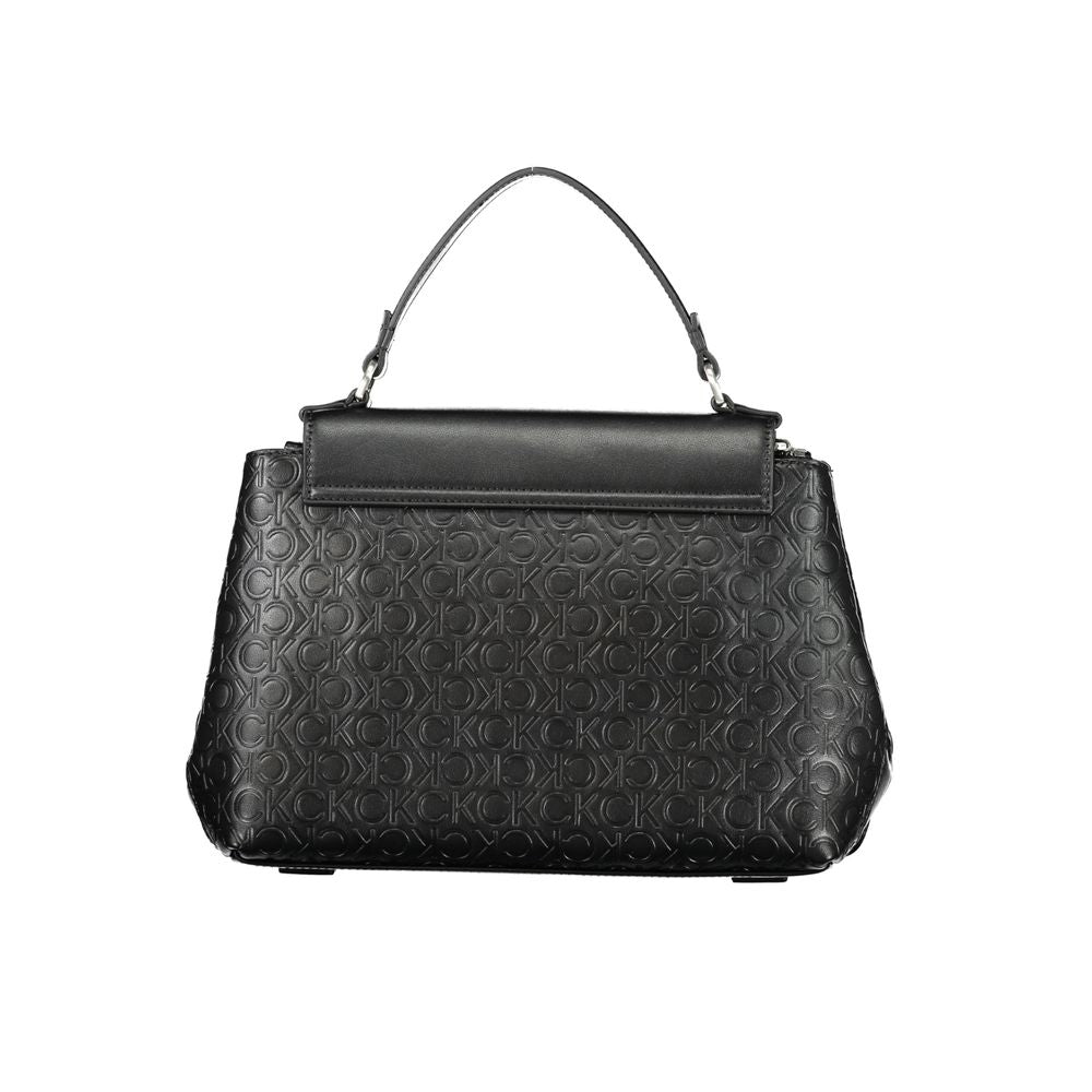 Sac à main noir en polyester pour femmes de la marque Calvin Klein, élégant et pratique, avec détails modernes.