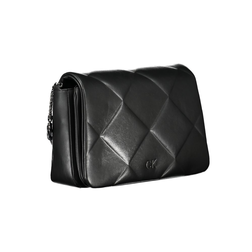 Sac à bandoulière en polyester noir pour femmes de Calvin Klein, avec design élégant et détails modernes.