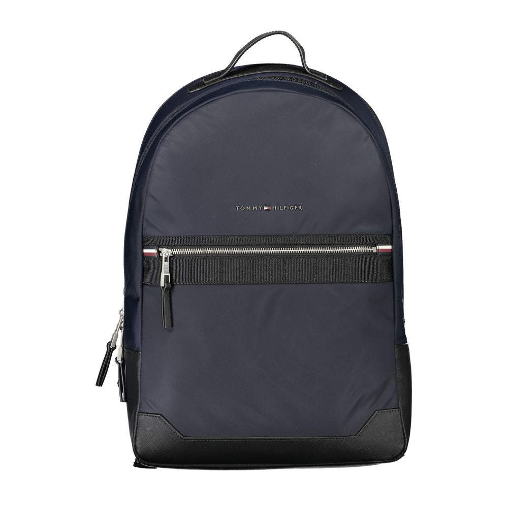 Sac à dos pour homme Tommy Hilfiger en polyester bleu, avec poches et logo emblématique visible sur le devant.