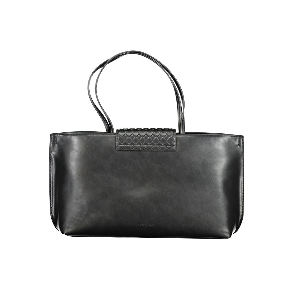 Sac à main noir en polyester pour femme de la marque Calvin Klein, élégant et pratique, avec détails modernes visibles.
