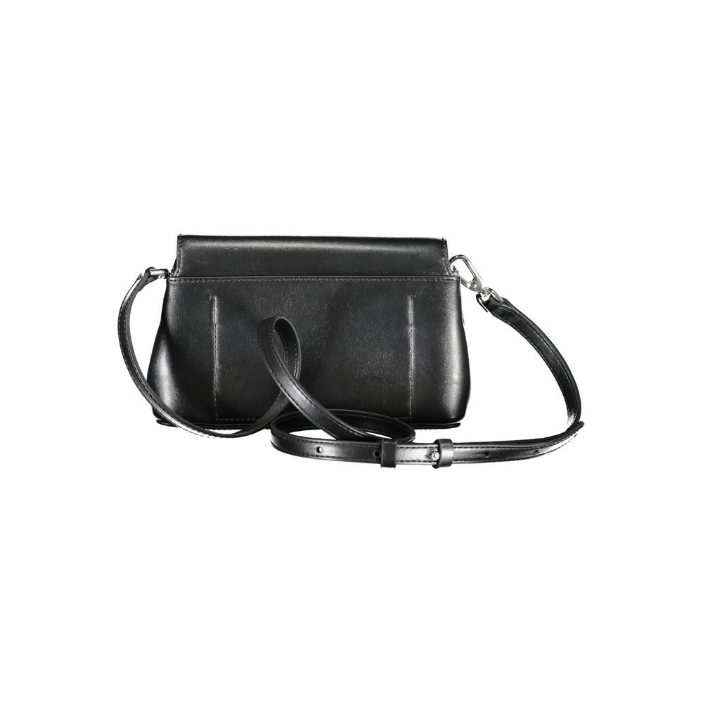 Sac à main pour femmes en polyester noir de Calvin Klein, avec poignée et détails élégants.