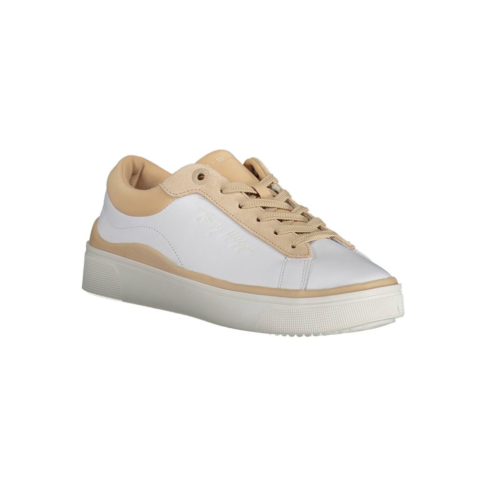 Chaussure sneaker pour femme Tommy Hilfiger Bianco en polyester, vue de face, avec semelle blanche et design épuré.