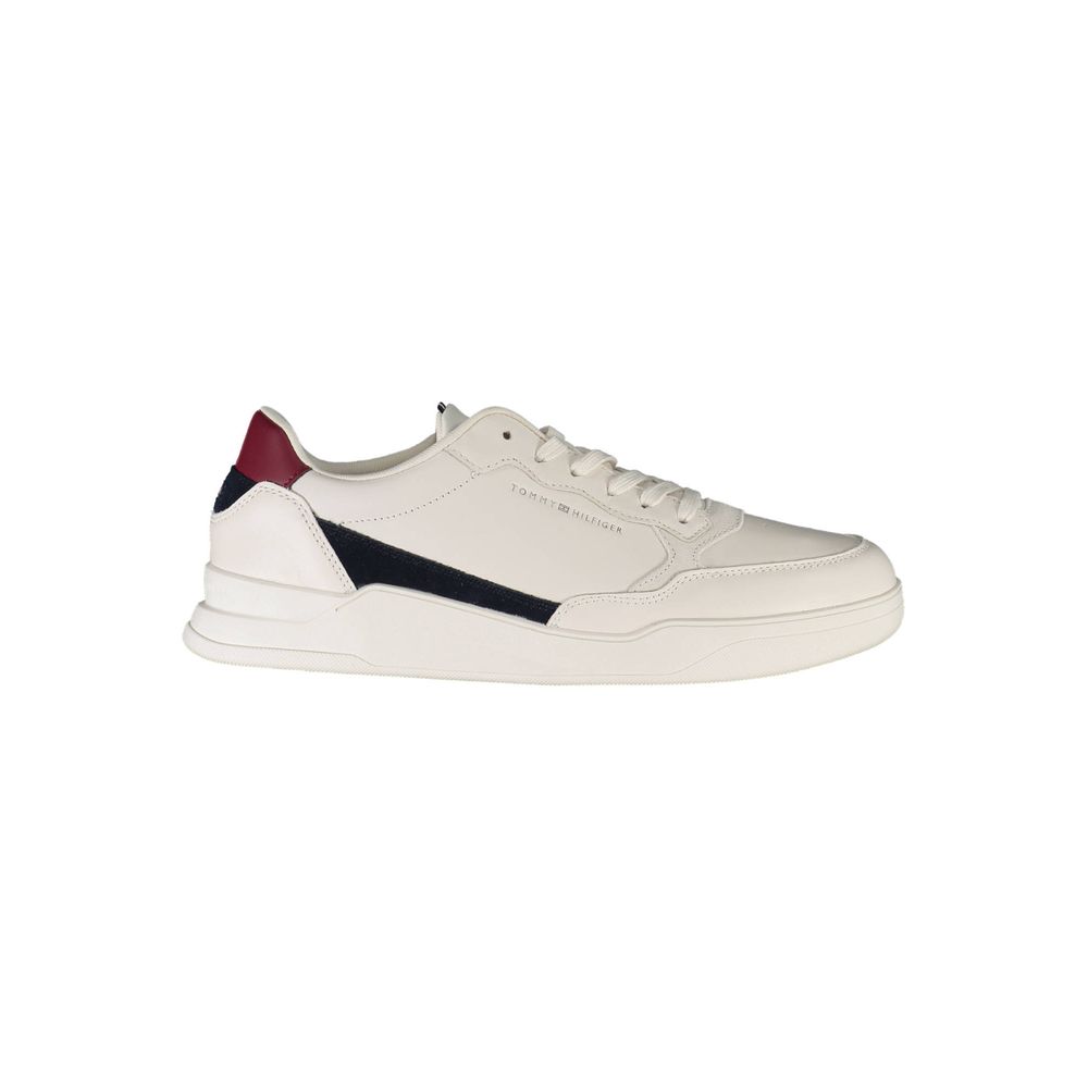 Chaussure sneaker en cuir blanc pour homme de la marque Tommy Hilfiger, style décontracté et moderne.