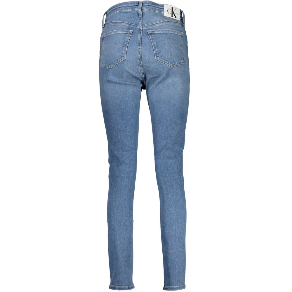 Jeans pour femmes Calvin Klein Azzurro en coton, coupe classique avec détails en denim bleu clair.