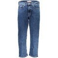 Jeans pour femmes en coton Tommy Hilfiger, coupe slim, bleu, détails classiques, porté sur un mannequin.