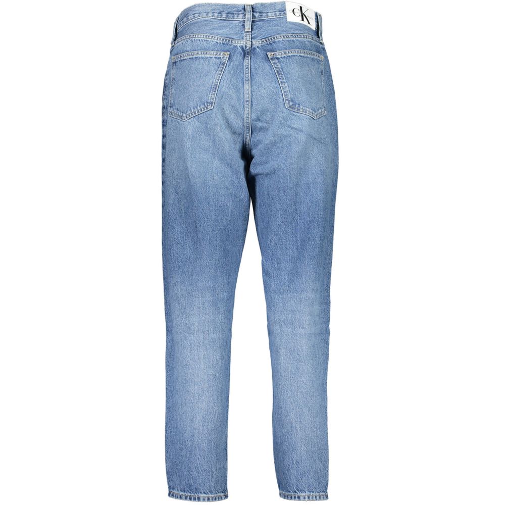 Jeans femme en coton Calvin Klein Azzurro, coupe classique, détail des poches et ceinture, couleur bleue claire.