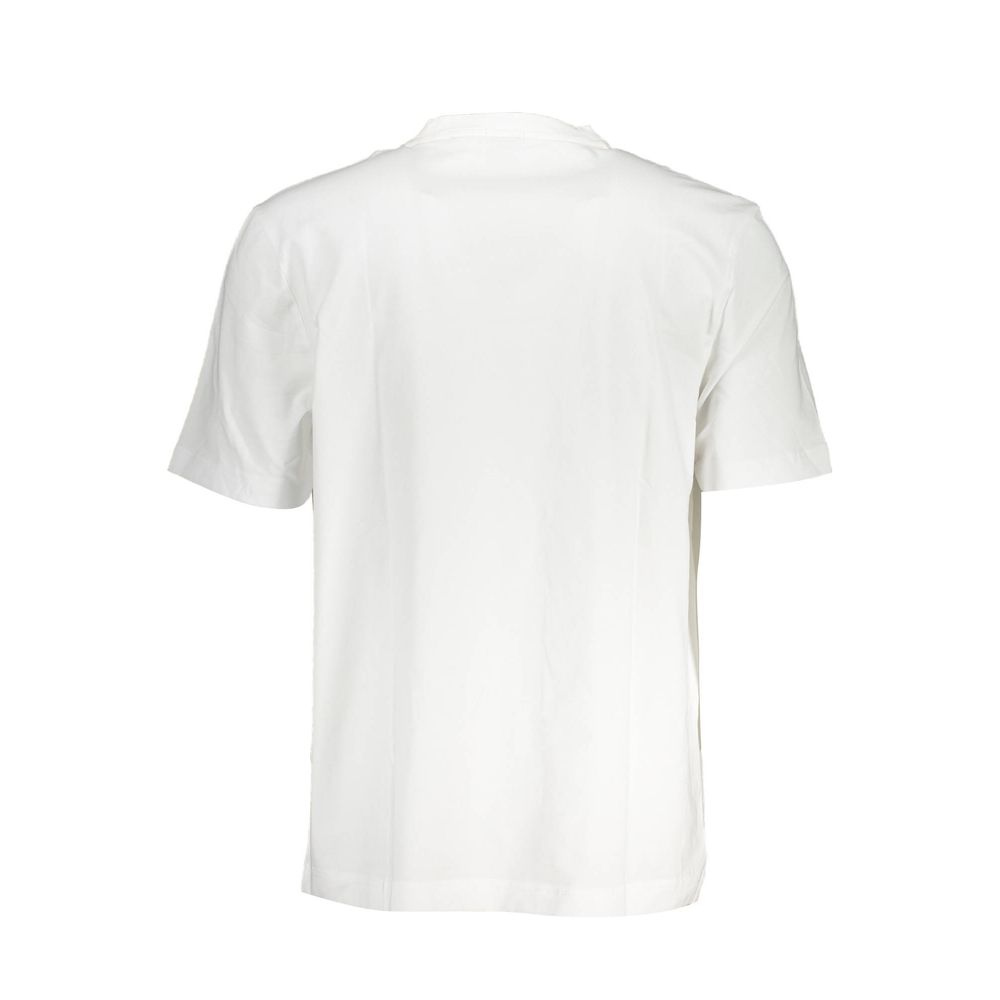 T-shirt blanc pour homme en coton biologique de la marque Hugo Boss, coupe classique et tissu doux.