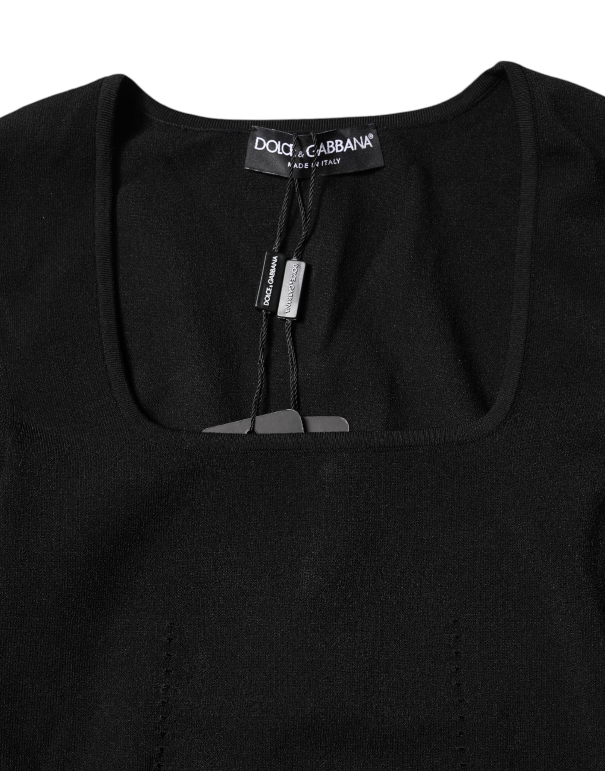 Pull noir à col carré Dolce & Gabbana avec manches longues, coupe élégante et détails sophistiqués visible sur l'image.