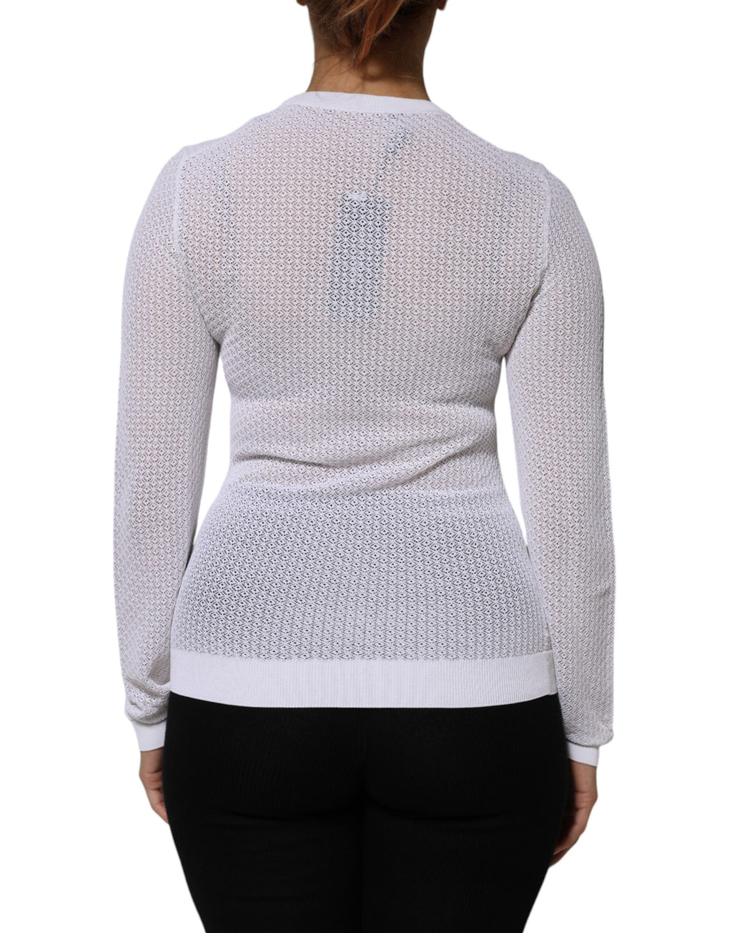 Pull-over blanc Dolce & Gabbana à col rond et manches longues, style élégant et confort intemporel.