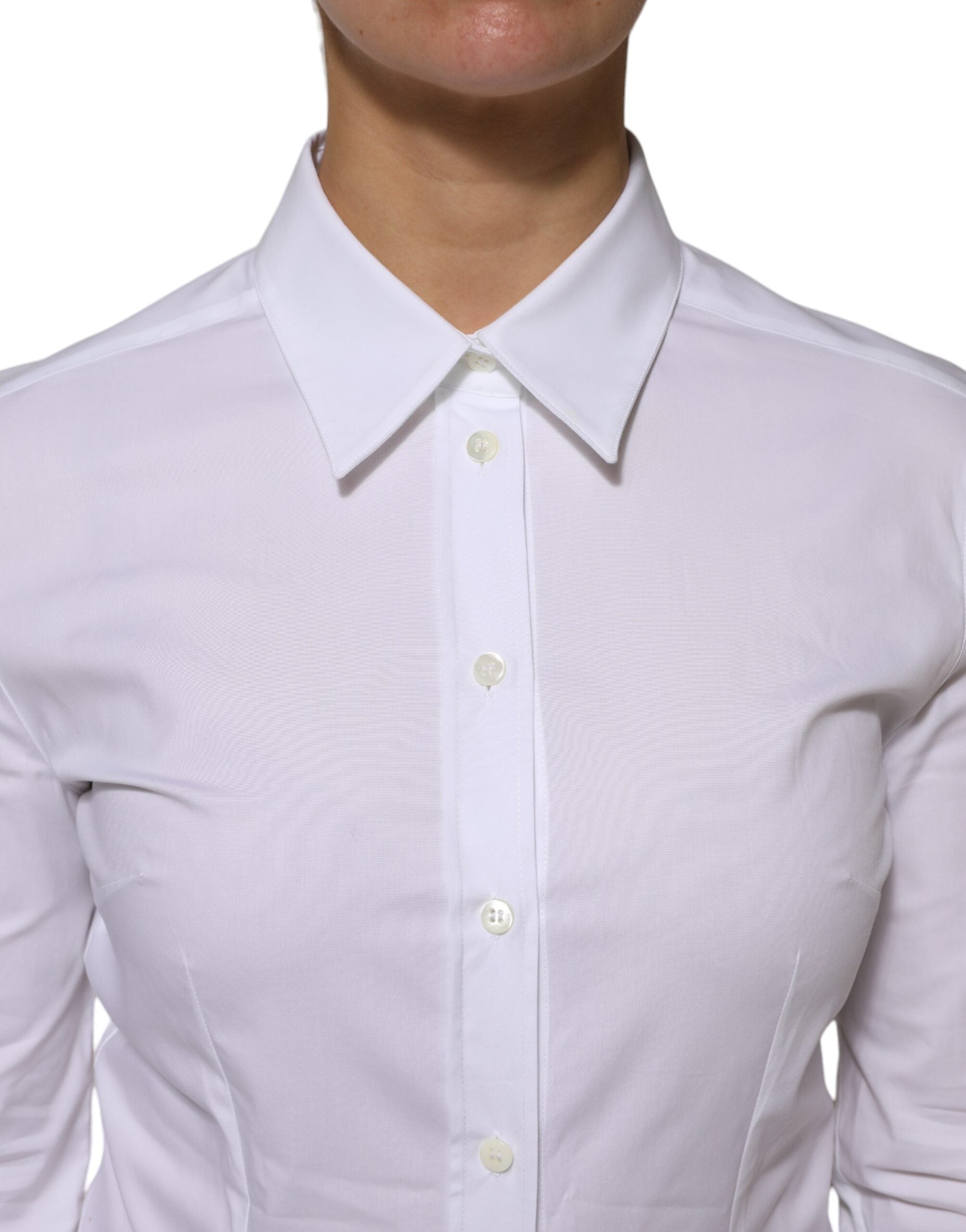 Chemise blanche en coton à col avec manches longues de Dolce & Gabbana, vue de face sur fond blanc.