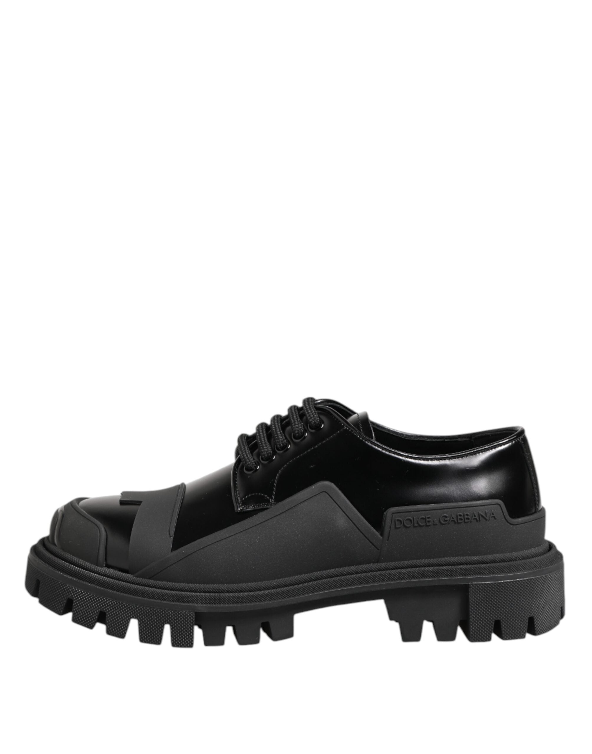 Chaussures Derby de trekking en cuir brillant noir de Dolce & Gabbana, style élégant et moderne.