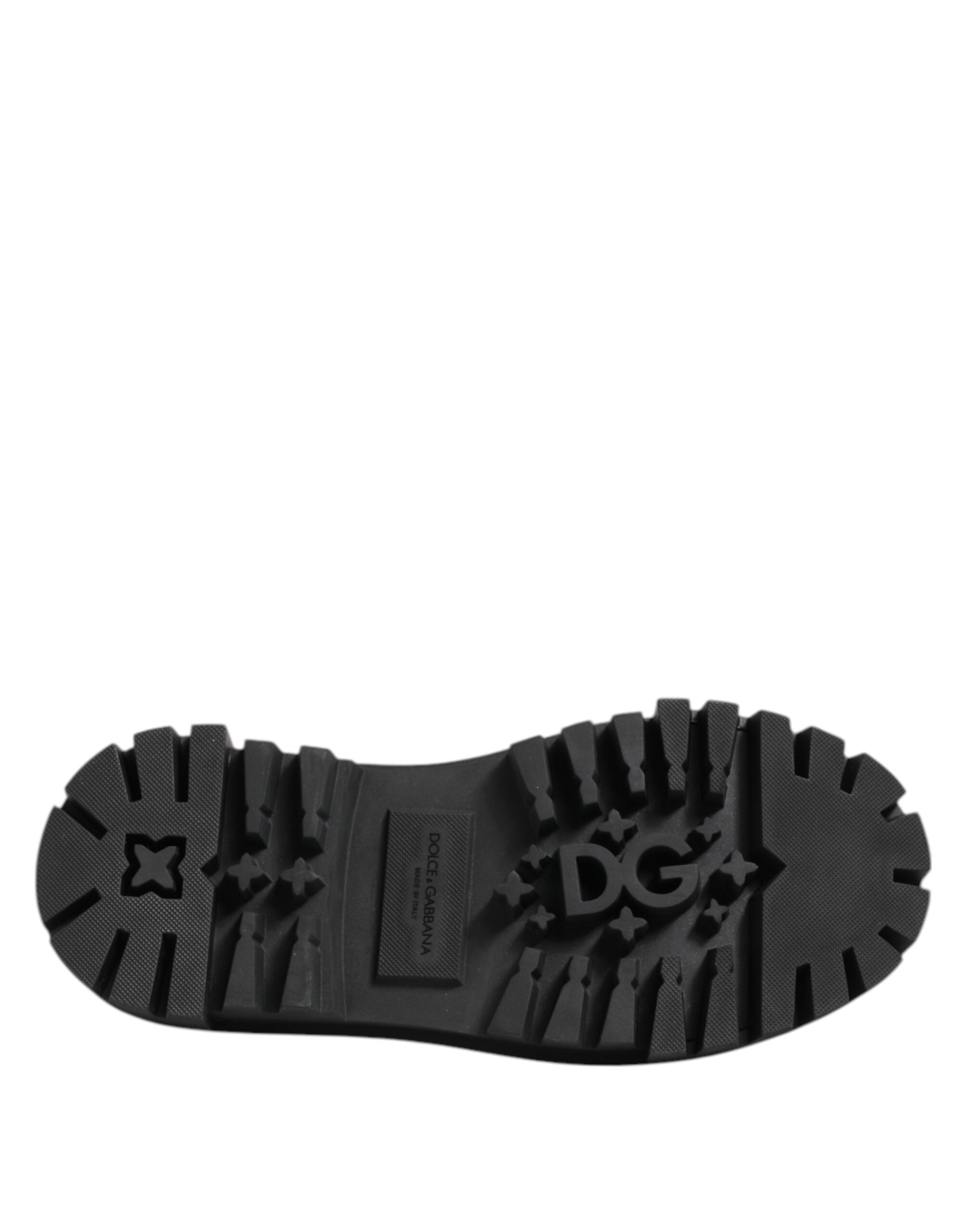 Chaussures de trekking Derby en cuir verni noir Dolce & Gabbana, chaussures élégantes pour un style sophistiqué.