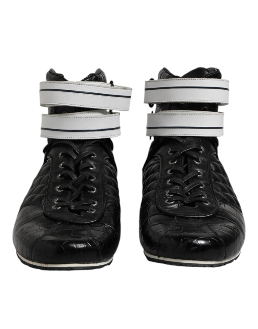 Chaussures Dolce & Gabbana sneakers en cuir noir matelassé avec lacets, style élégant et moderne.