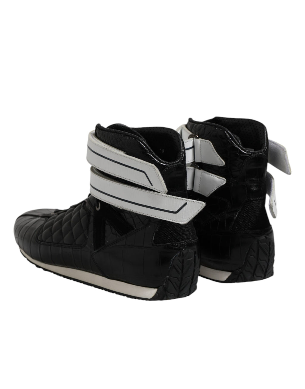 Chaussures sneakers noir en cuir matelassé Dolce & Gabbana avec lacets, vue de face.