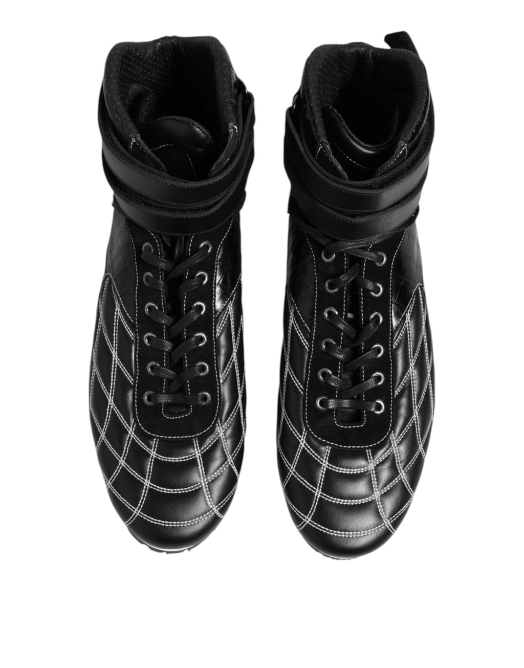 Chaussures sneakers noires en cuir matelassé avec lacets de la marque Dolce & Gabbana, vue de face.