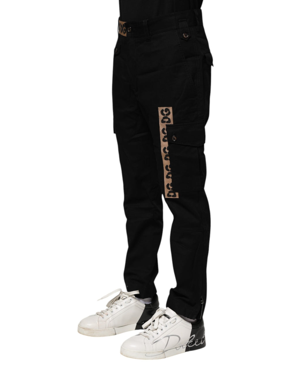 Pantalon cargo décontracté en coton noir Dolce & Gabbana, style casual avec poches latérales et coupe moderne.