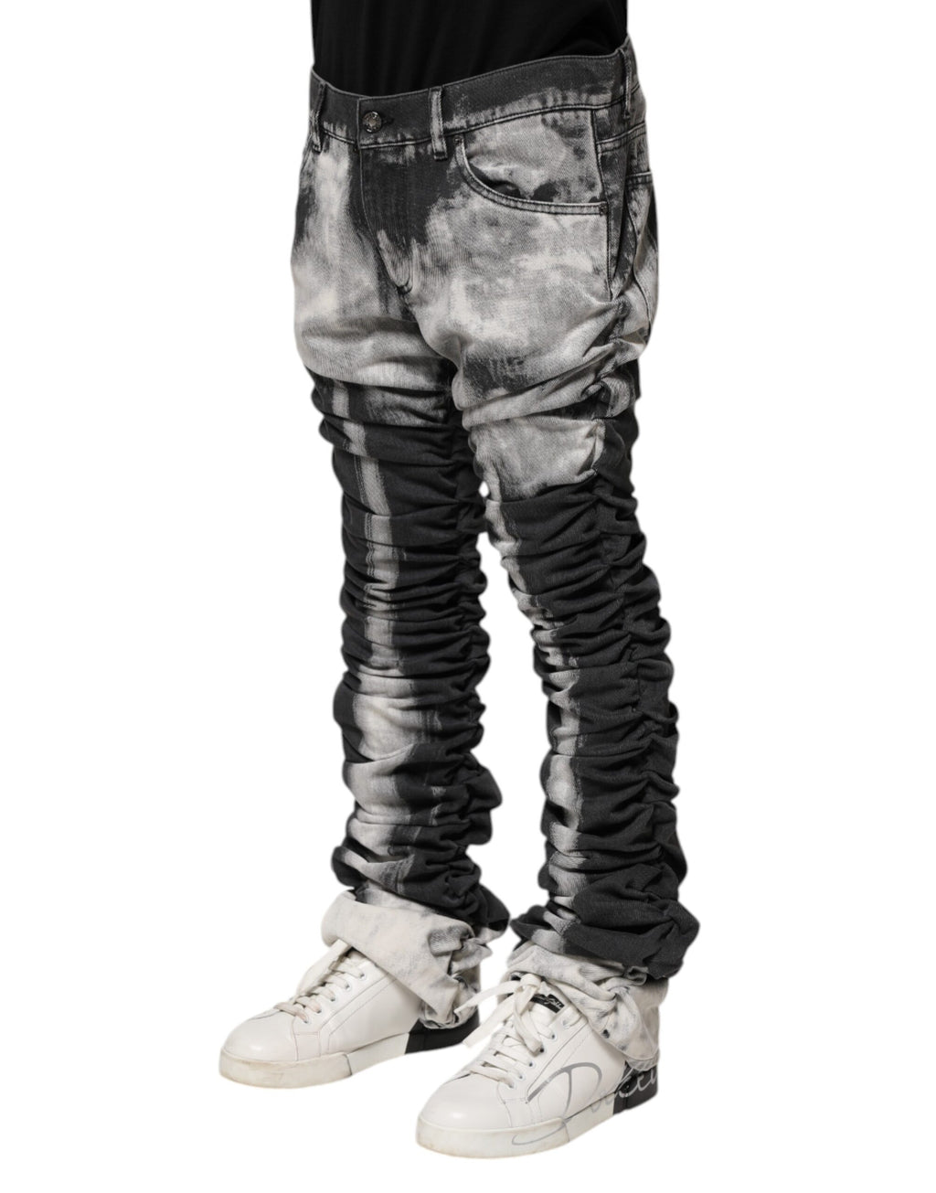 Jeans droits délavés à la couleur tie-dye noire de Dolce & Gabbana, en denim tendance et moderne.
