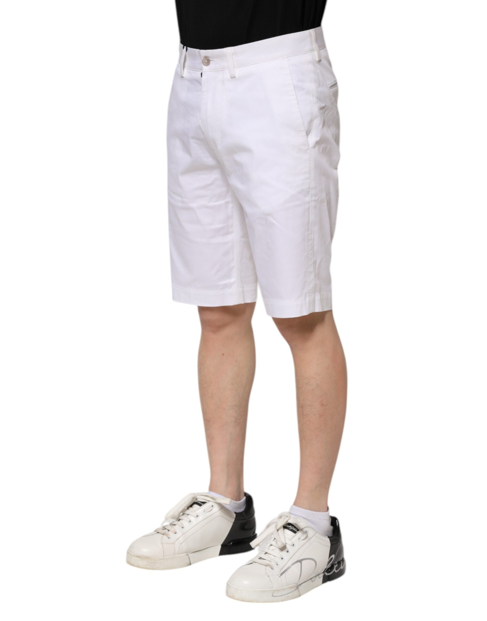 Shorts bermuda en denim blanc pour homme de Dolce & Gabbana, en coton stretch, vue de face avec détails de couture.