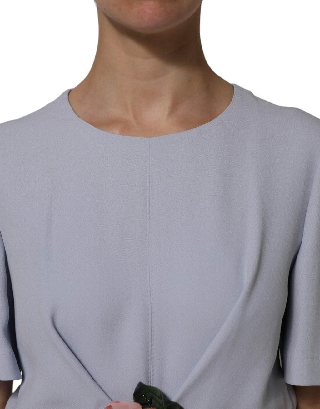 Robe midi Dolce & Gabbana en viscose gris à manches courtes, coupe ajustée et élégante pour femme.
