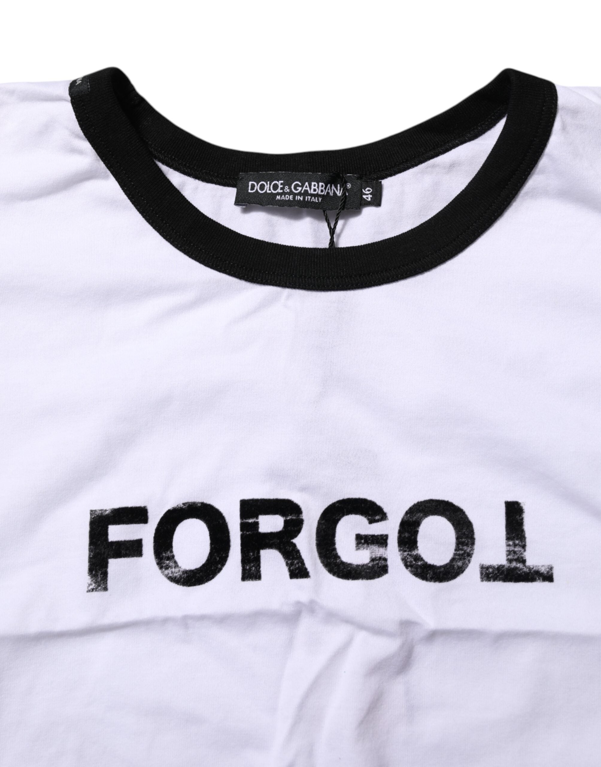 T-shirt cropé blanc Dolce & Gabbana à imprimé graphique, col rond, style décontracté, visible avec logo distinctif.