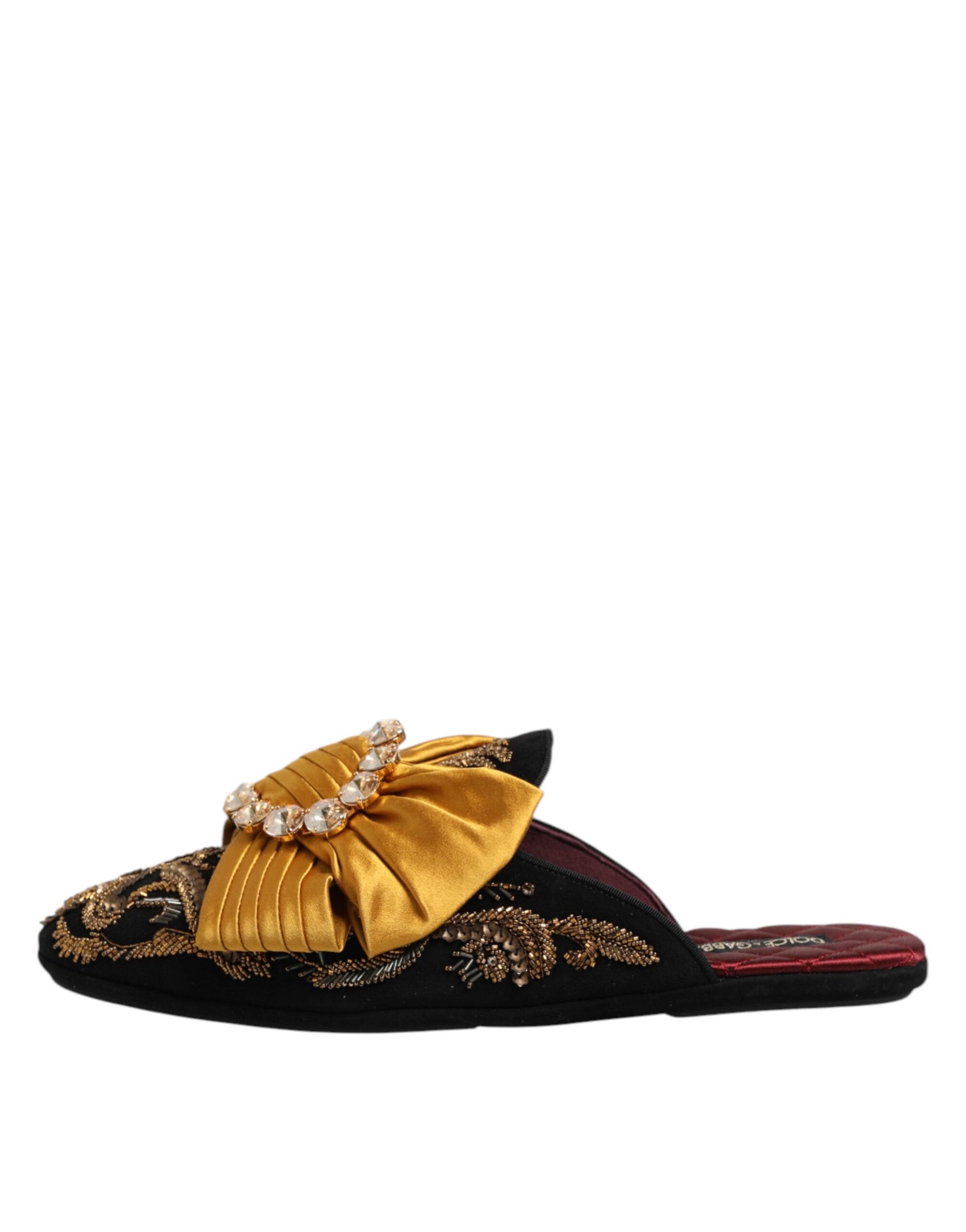 Sandales plates Dolce & Gabbana à embellissements multicolores, chaussures élégantes et colorées pour femmes.