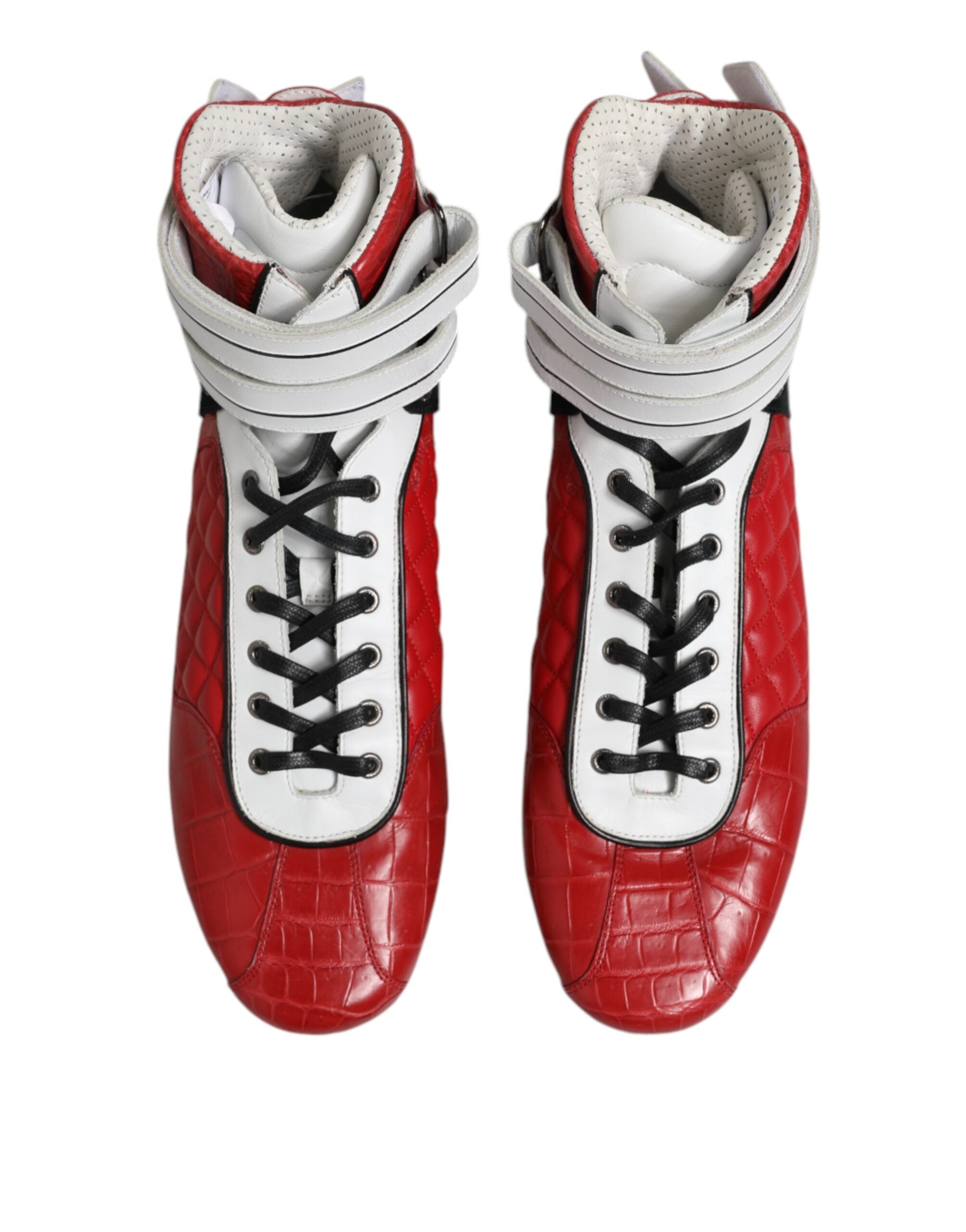 Chaussures Dolce & Gabbana Sneakers en cuir rouge matelassé avec lacets, vue de face.