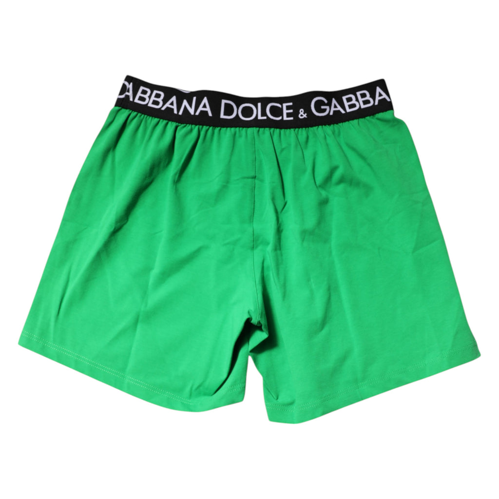 Sous-vêtements boxers en coton vert Dolce & Gabbana, coupe régulière, affichant la texture douce et le logo de la marque.