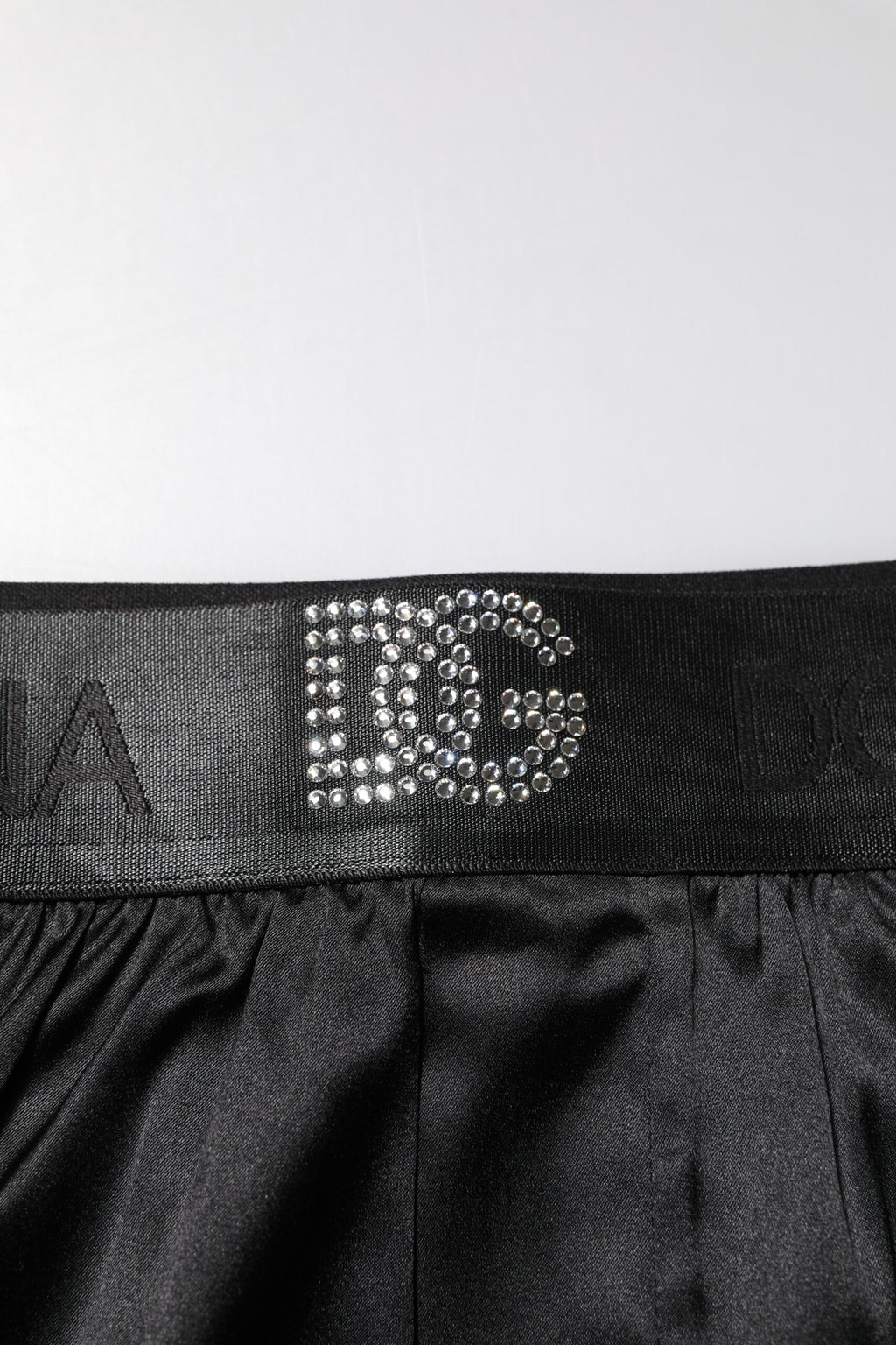 Boxers noir Dolce & Gabbana avec logo, ceinture régulière, sous-vêtements pour homme, tissu confortable et style élégant.