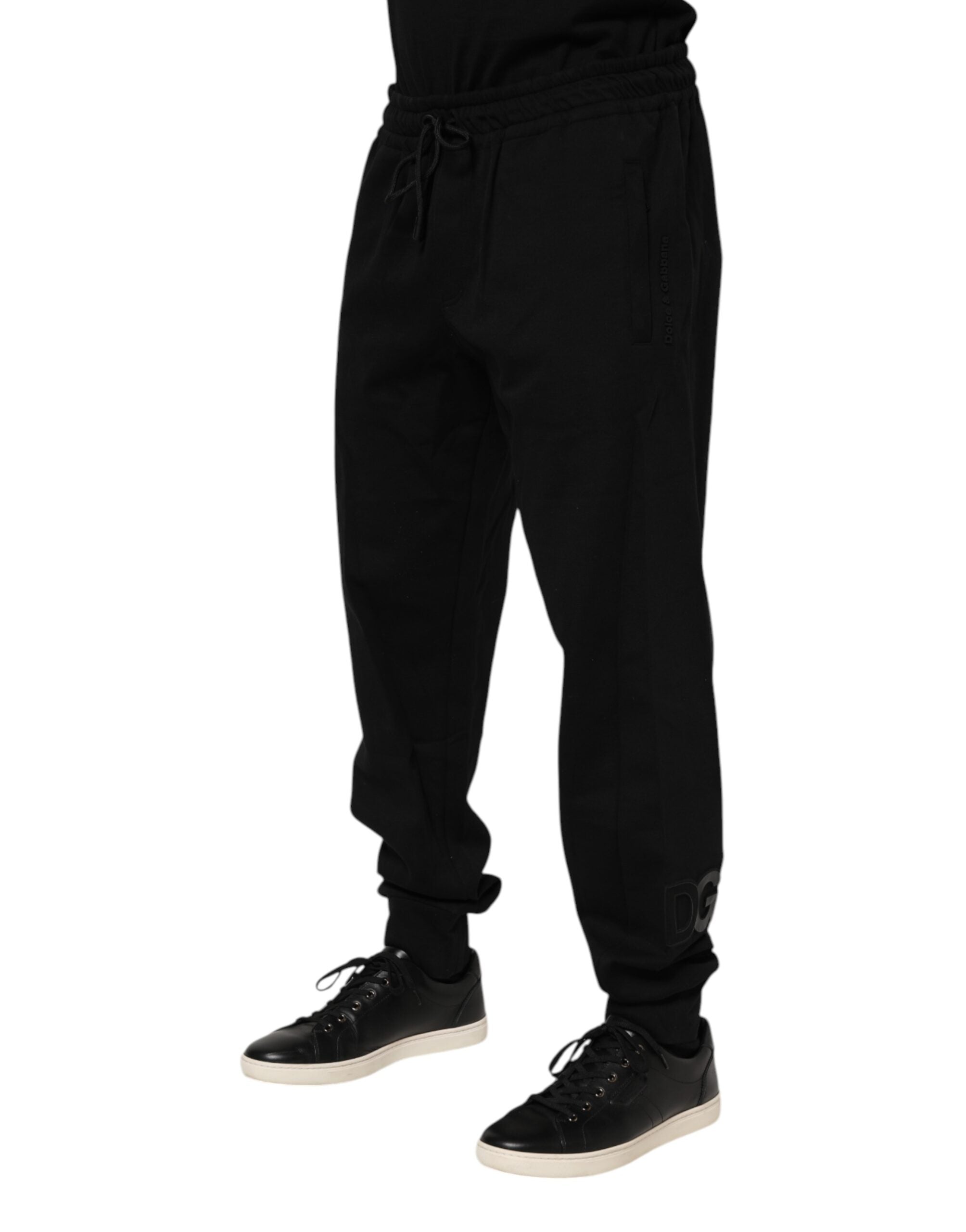 Pantalons joggers en coton noir pour homme de Dolce & Gabbana, style décontracté et confort moderne.