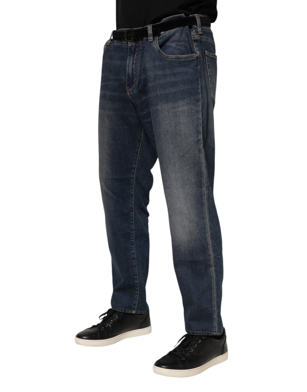 Jeans slim en denim bleu Dolce & Gabbana avec plaque logo en coton, détail tendance et style élégant.