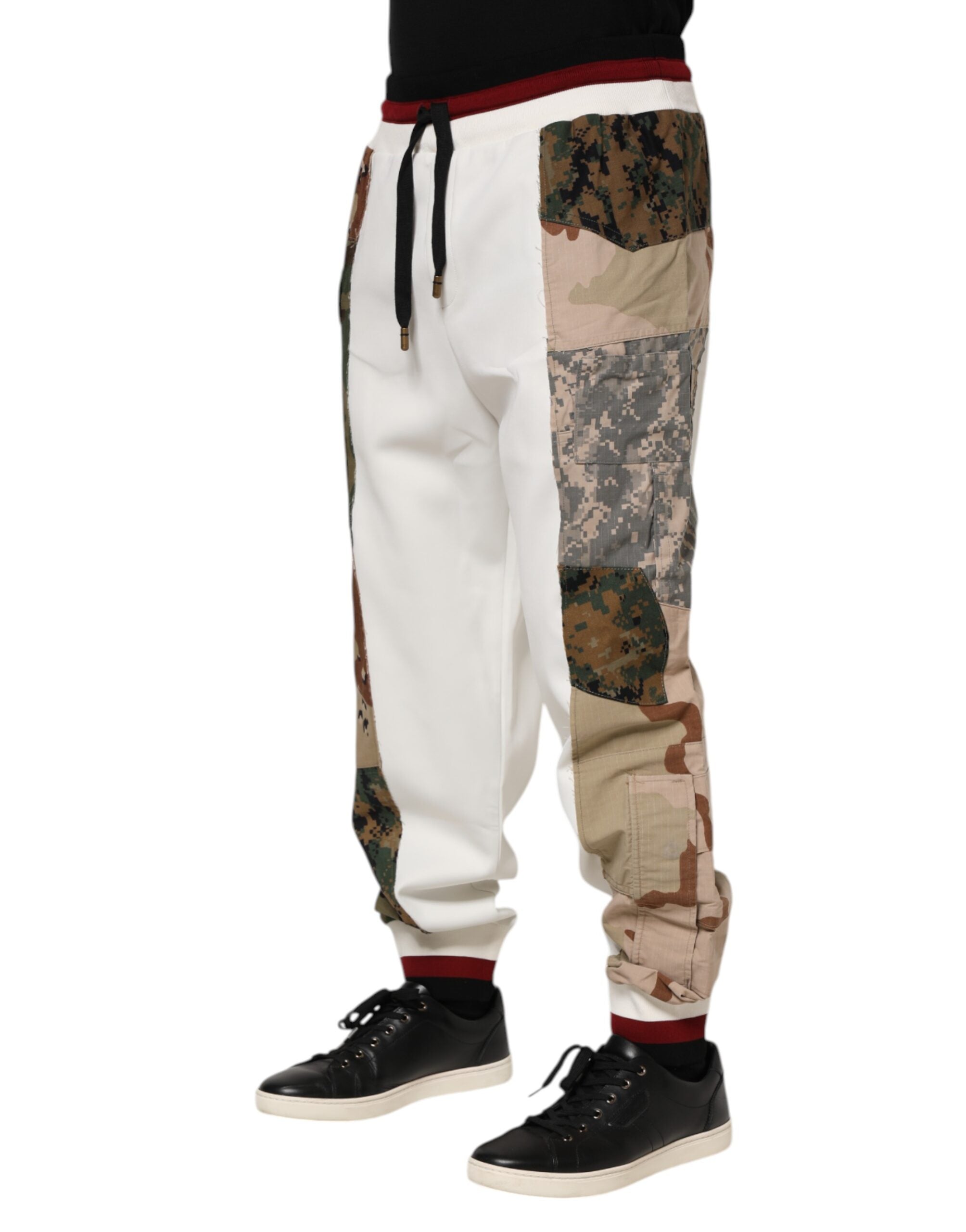 Pantalon jogger pour homme Dolce & Gabbana blanc à patchwork, style décontracté et tissu confortable.